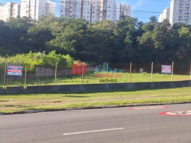 Lote comercial na Avenida Invernada Valinhos S\P.