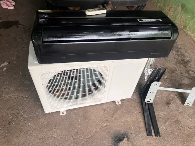 Ar condicionado 12 mil btus 900 reais 
