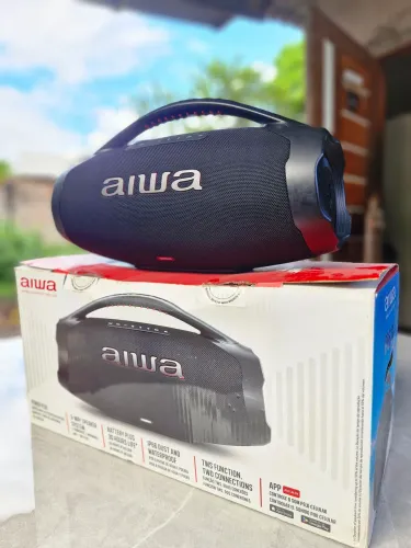 Caixa de som aiwa ?