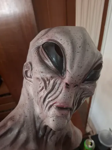 Máscara Alien realista