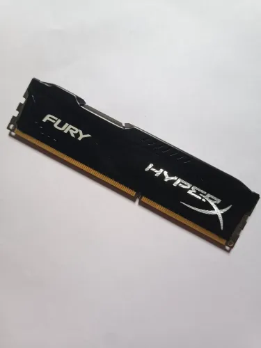 Memória RAM HyperX Fury 4GB DDR3 1600MHz CL10 para PC Desktop - Alto Desempenho