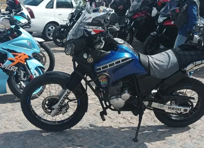 Teneré 250 muito nova , segundo dono