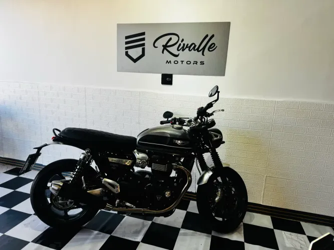 TRIUMPH SPEED TWIN 1200