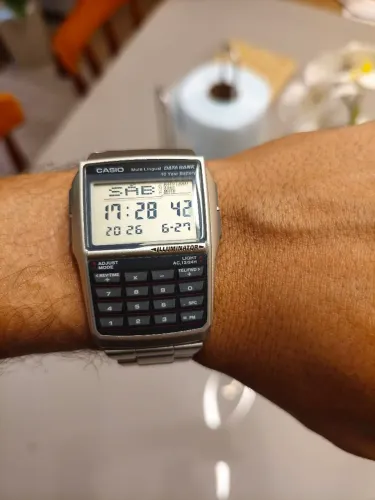 Relógio Cássio original com calculadora