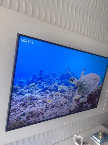 Vendo Smart TV LG 50 polegadas 4K UHD em excelente estado.