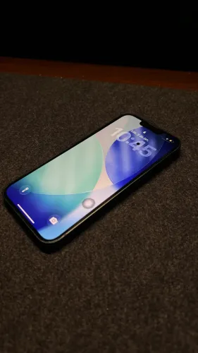 iPhone 13 - 128 GB