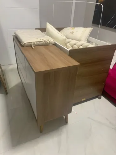 Berço e cômoda nova nunca usado
