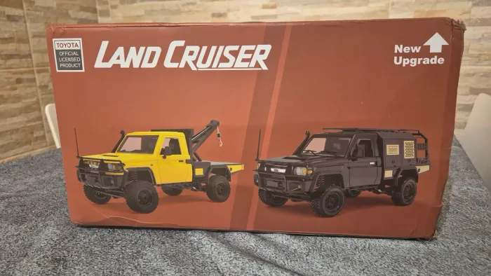 Mn82t amarela nova caixa crawler 1/12