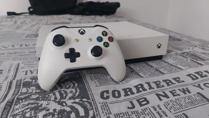 Vendo Xbox One S