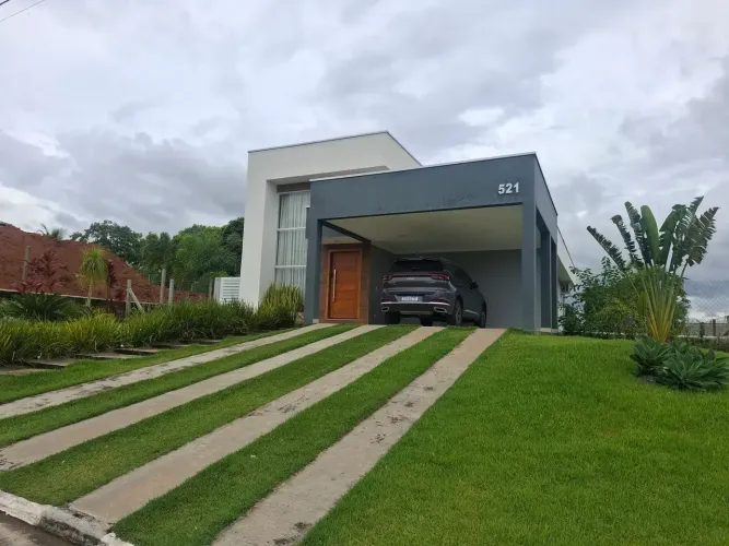 Casa a venda com 220 metros quadrados de construção em Guararema
