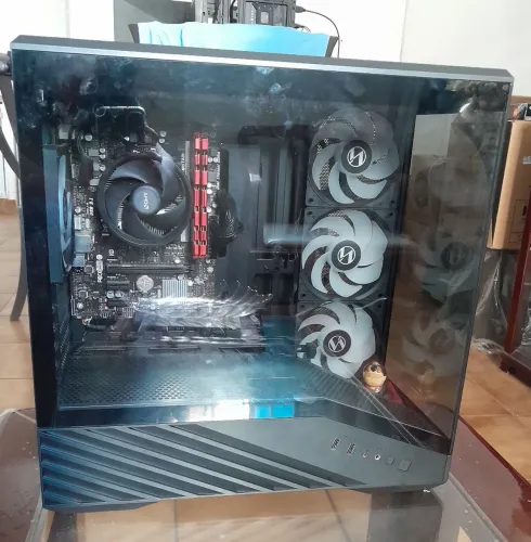 Gabinete Gamer Redragon V100R Mini, 4 fans LianLi (APENAS GABINETE)