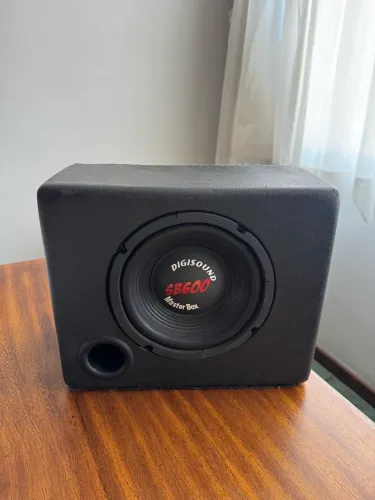 Subwoofer Aplificado