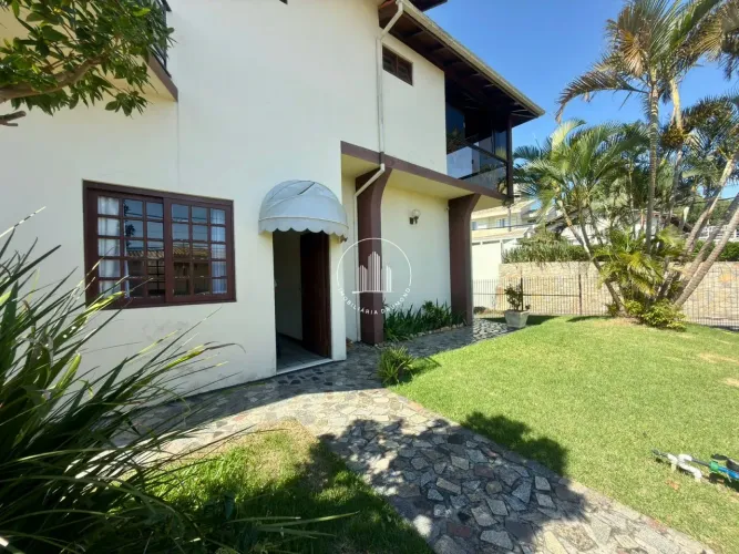 Casa 4 Quartos com 2 Suítes e 304m² - Itaguaçu - BRN