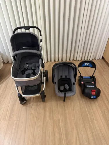 ?Kit Carrinho Infanti Epic Lite Completo + Bebê Conforto c/ Base + Acessórios Extras
