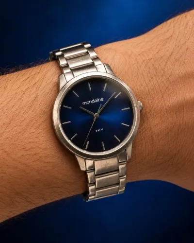 Relógio masculino Mondaine azul degradê pulseira de aço.