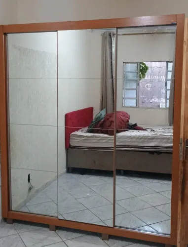 Guarda roupa espelhado novo a pronta entrega*