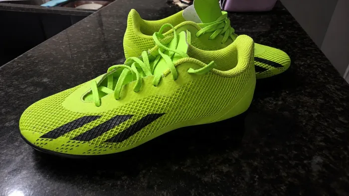 Chuteira Adidas Society X
