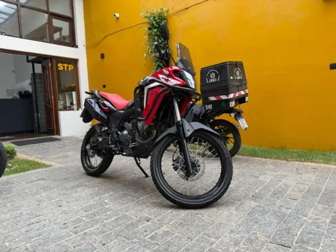 Honda Sahara 300 RALLY - 2025