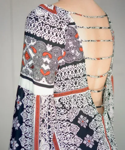 Vestido curto Farm M decote nas costas