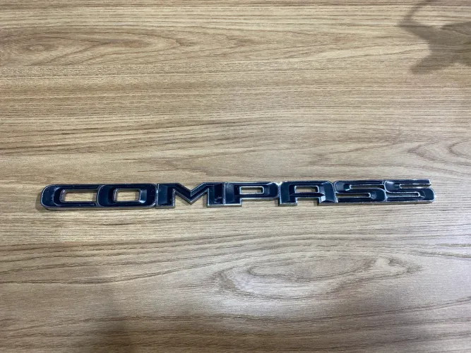 Emblema COMPASS da porta/lateral