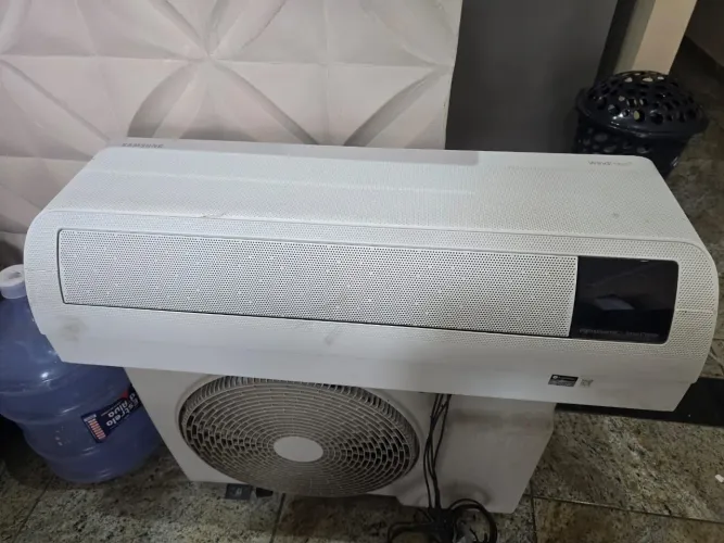 Central de ar 12 mil btus Samsung top leia