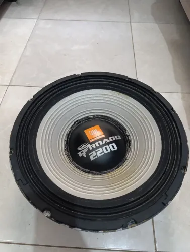 Alto falante tornado 2200 15 polegadas troco em uxp 12 2x2