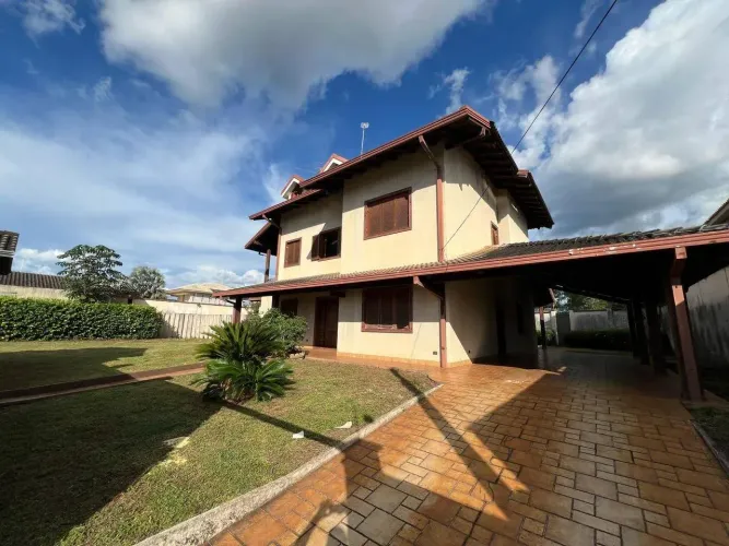 Casa de Alto Padrão à Venda 208 Norte