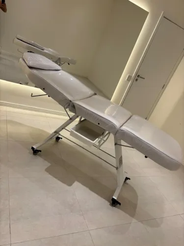 Cadeira para consultório de estética 