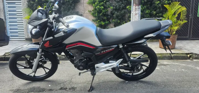 Vendo CG TITAN 2023