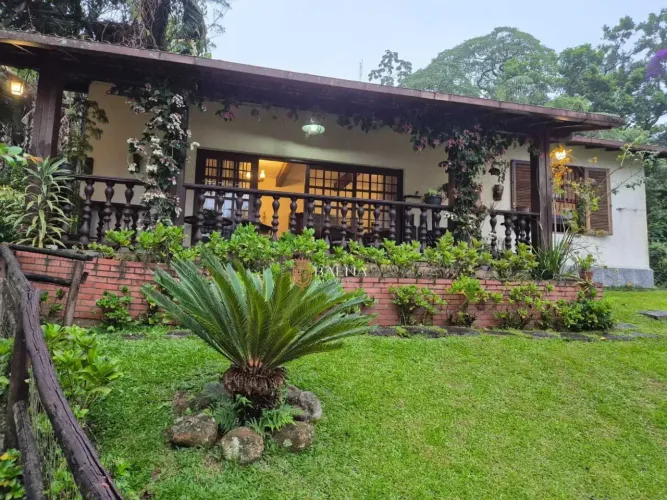 Casa com 3 quartos à venda na Granja Comary - Teresópolis - RJ