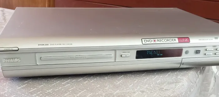 DVD player e gravador Philips DVDR3355