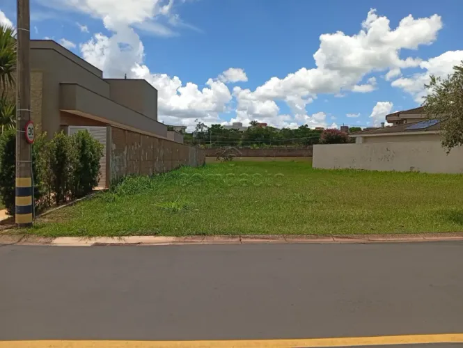 Terreno Condomínio em São José do Rio Preto