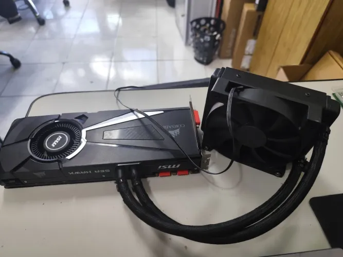 Placa De Vídeo Gtx 1070 8gb Seahawk - Msi Collab Corsair