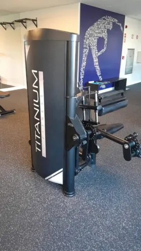 Equipamentos de academia TITANIUM
