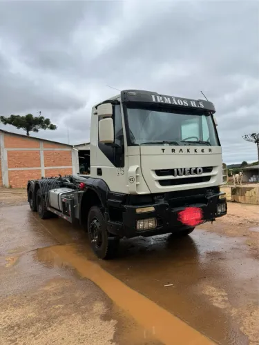 Iveco trakker tracado bug pesado roll on