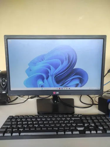 Monitor LG Flatron 20EN33 LED