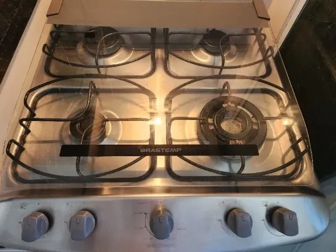 FOGÃO BRASTEMP ATIVE 4 BOCAS - FORNO E ACENDIMENTO FUNCIONANDO PERFEITAMENTE