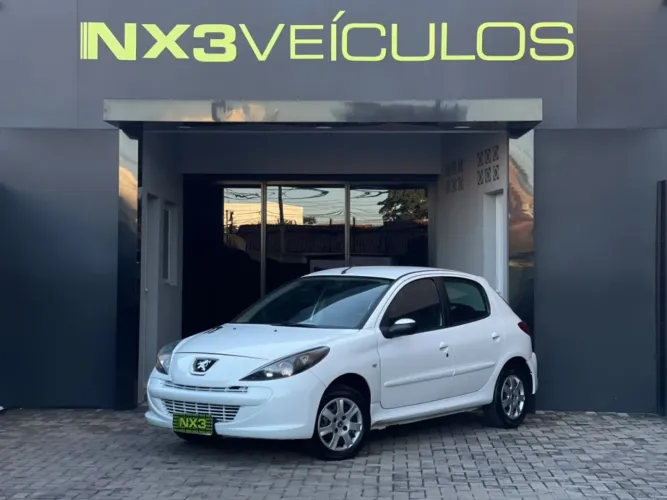 Peugeot 207 XR 1.4 Flex 8V 5P 2012