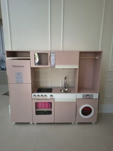 Cozinha infantil de madeira