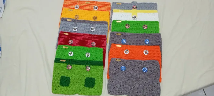 Capas para transporte de bíblia e livros em crochê,super lindo e útil 