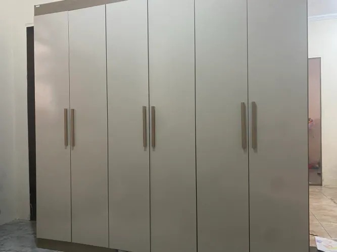Vendo guarda-roupa