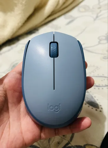 Mouse sem fio (marca Logitech) azul claro