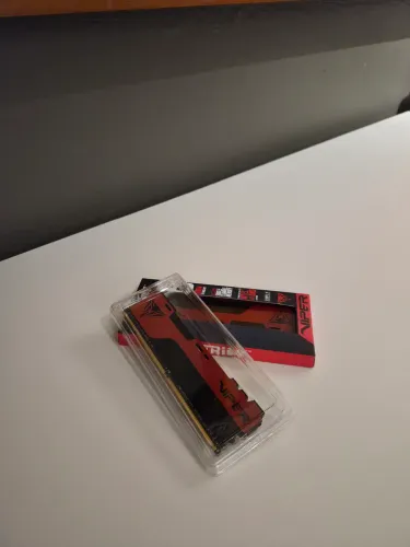 Dois pentes memória ram 8gb DDR4 viper patriot - Novas