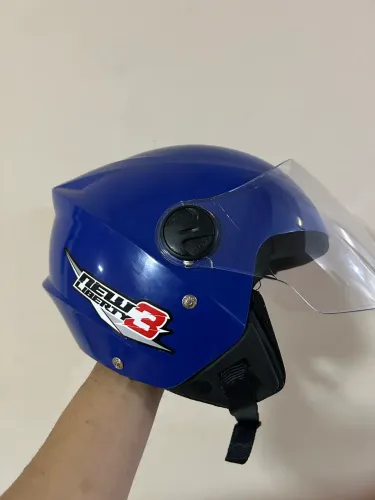 Capacete aberto 