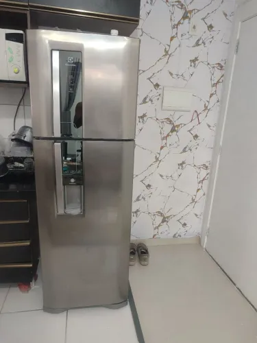 Vende-se geladeira