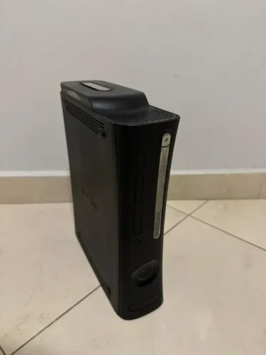 Xbox 360 Elite Fat 250 GB + 2 controles + Kinect + Jogos