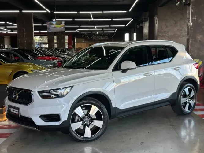 Volvo XC40 XC 40 T-4 Momentum 2.0 190cv FWD 2020