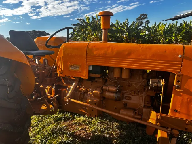 TRATOR VALMET 65ID