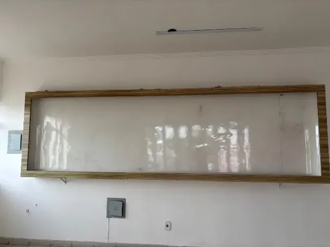 Quadro branco ( cursinho , escola , etc?)