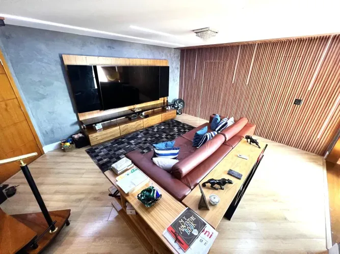 Cobertura duplex de 140m² com 2 quartos sendo 1 suíte, piscina, 4 vagas na Chácara Agrindu